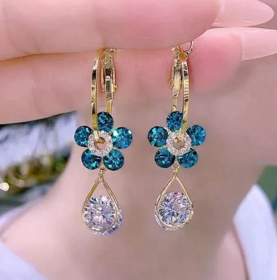 Brincos Pétalas de Cristal