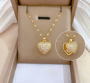 Colar com Pingente Coração Dourado Cravejado